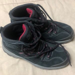 Sz 8 Steel toe Rugged Outback mid height suede safety boots black red 🥾